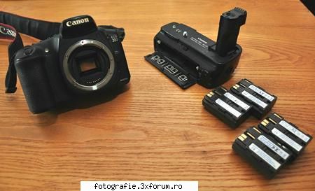 detalii body
� 22.5 x 15.0 mm cmos sensor � rgb color filter array � 8.2 million effective pixels �