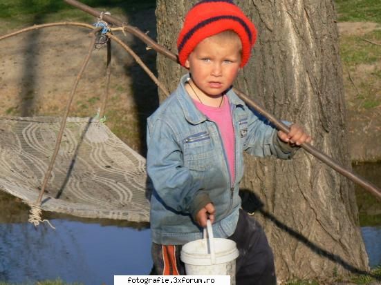 sper sa-mi spuneti parerea voastra despre poza micul pescar