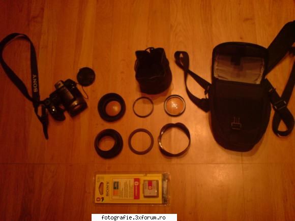 V�nd Sony DSC-H9 + accesorii - Cameră foto digitală Sony Cybershot - anunturi vanzari aparate foto